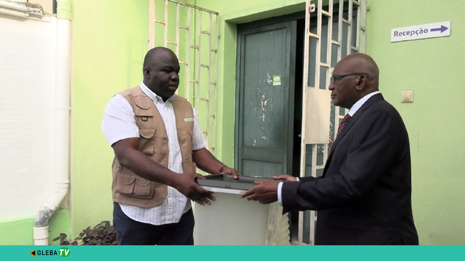 São Tomé recebe 300 urnas do Gabão para reforçar preparação das eleições