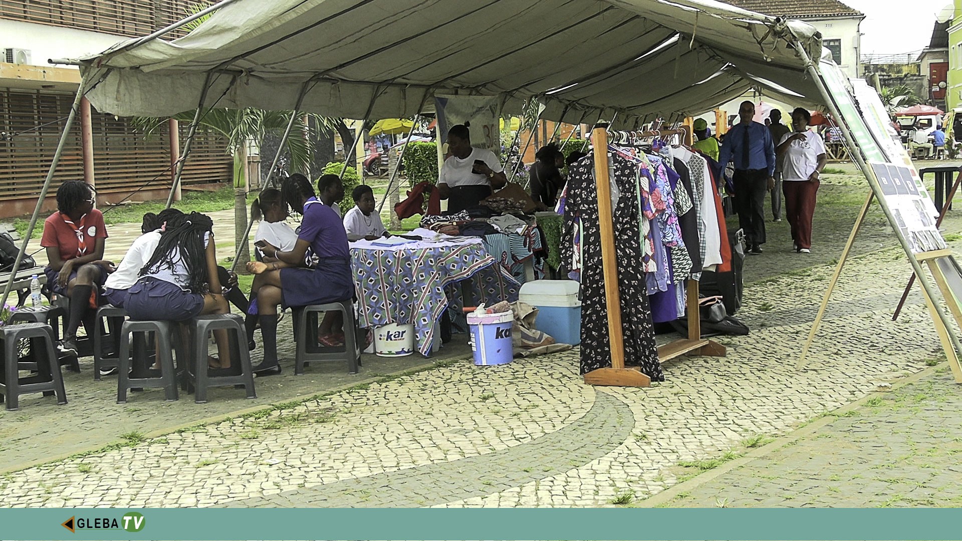 Feira Solidária em São Tomé incentiva trocas sem dinheiro e fortalece laços comunitários
