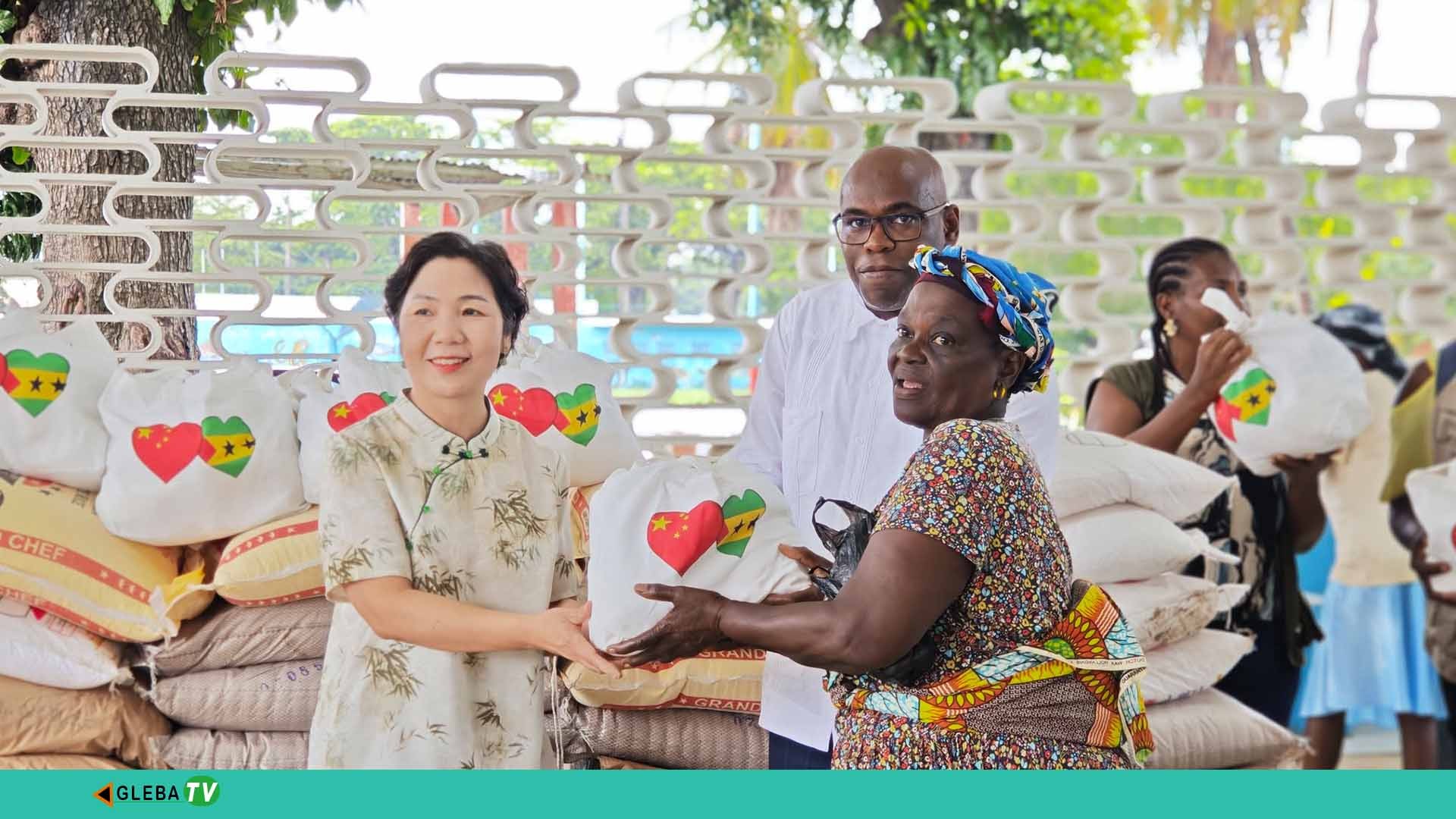 China oferece cabazes alimentares a idosos e pessoas vulneráveis no período natalício