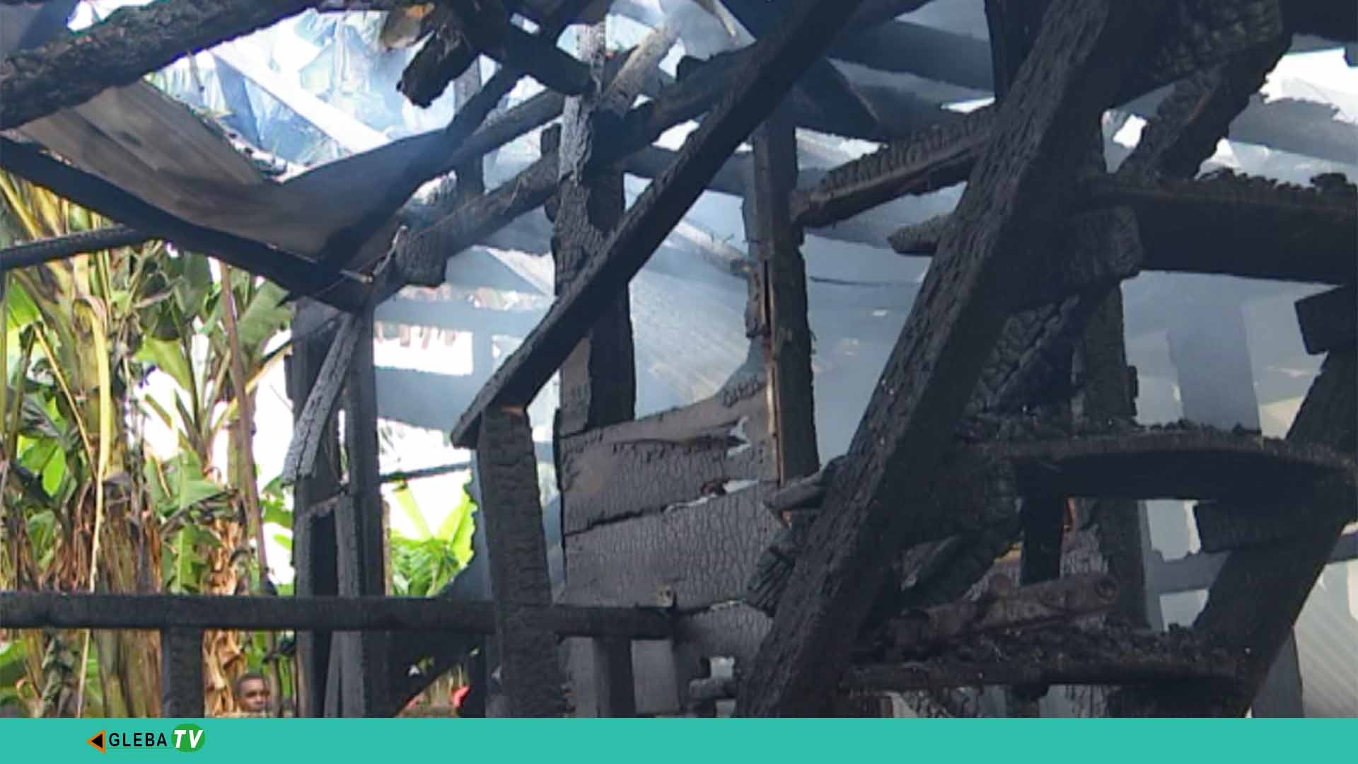 Nesta terça-feira, fogo consumiu quatro residências em Budo-Budo, sem registo de vítimas mortais