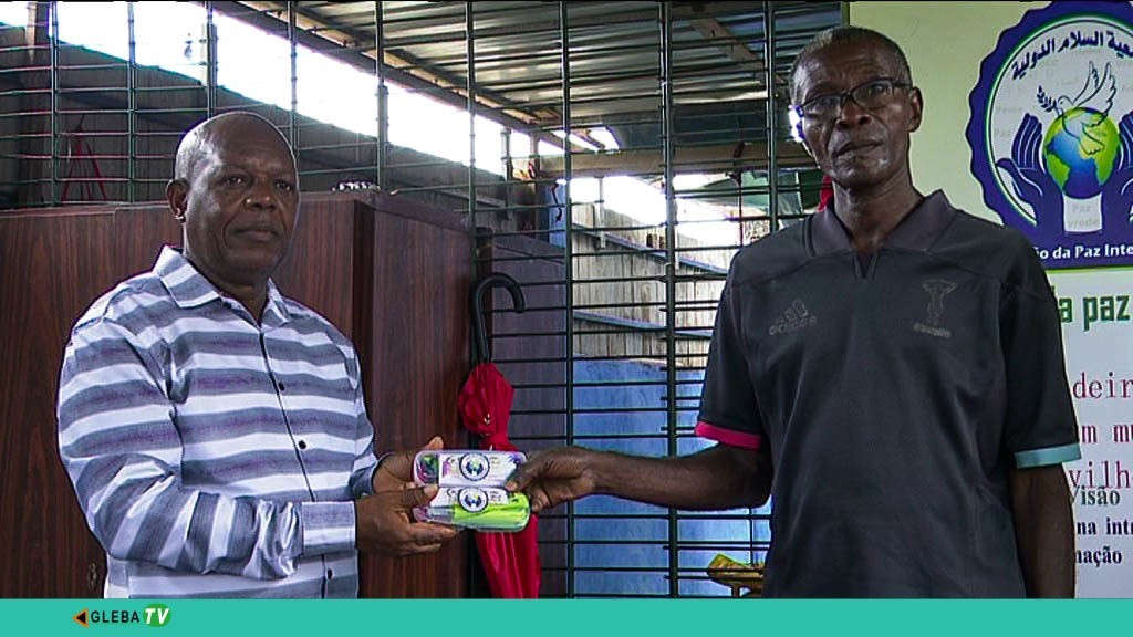Entrega de óculos devolve esperança e reforça inclusão em São Tomé e Príncipe